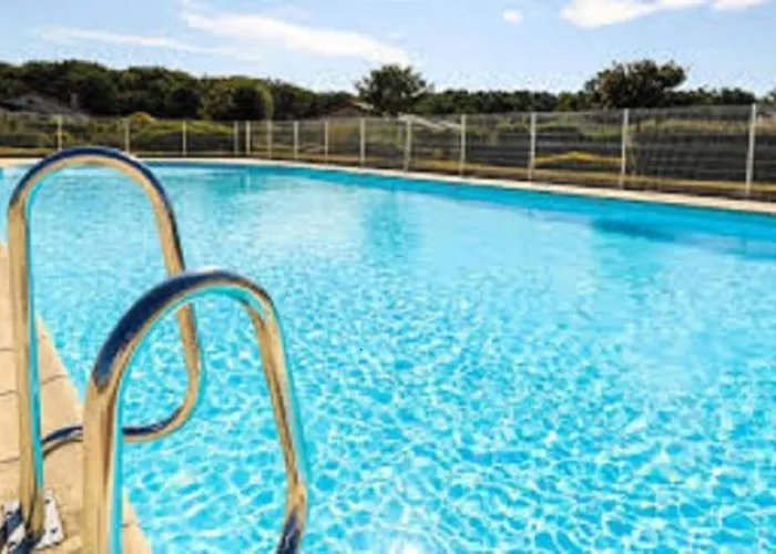 Сasa de vacaciones Charmante Maison De - Domaine Les Forges *